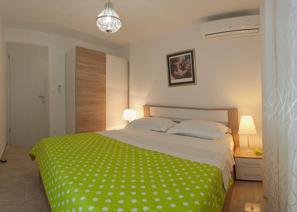 Apartments Villa Anamaria Trogir Room photo