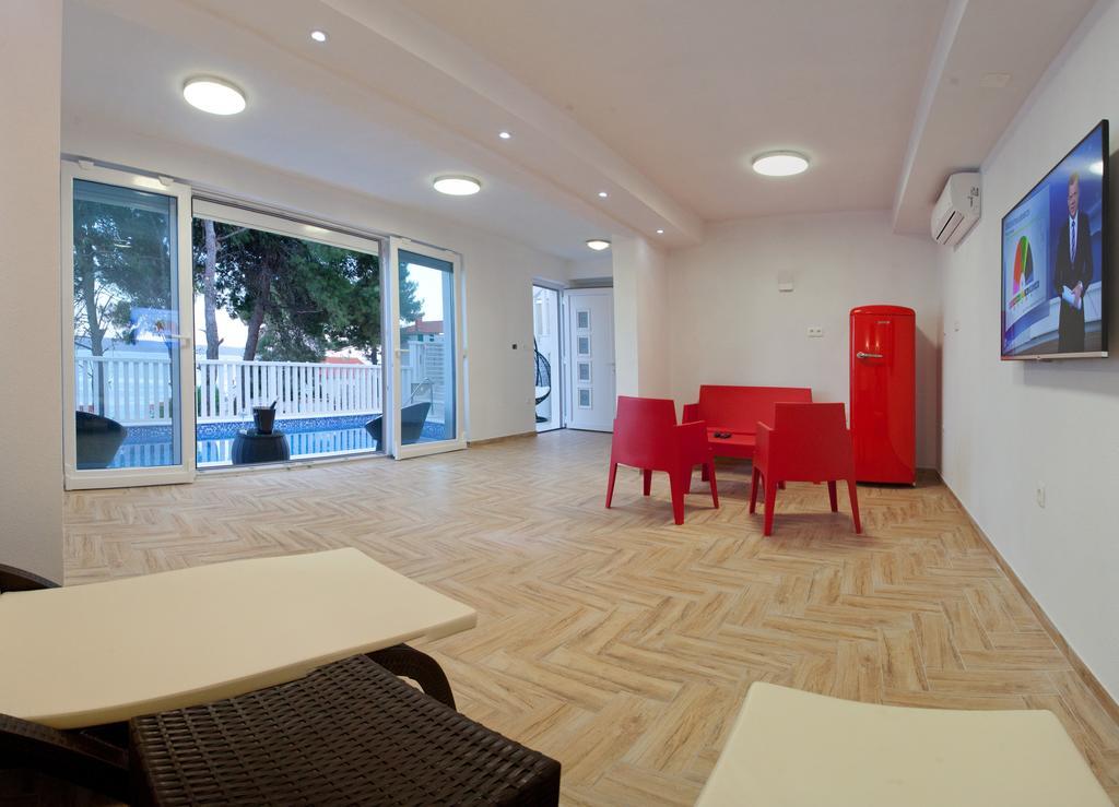 Apartments Villa Anamaria Trogir Exterior photo