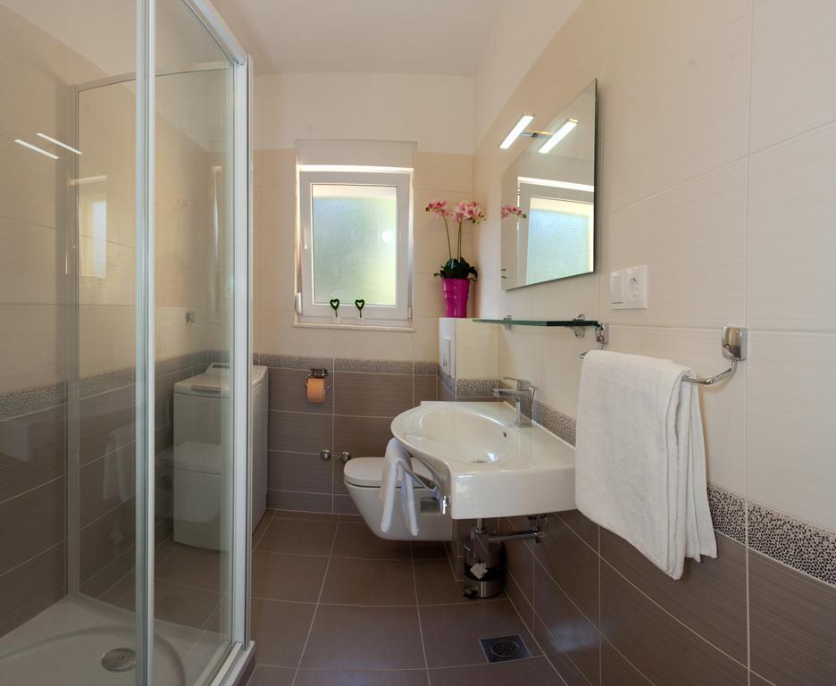 Apartments Villa Anamaria Trogir Room photo