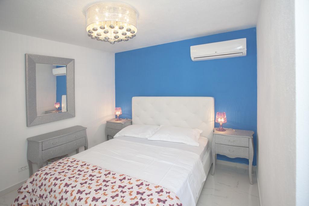 Apartments Villa Anamaria Trogir Exterior photo
