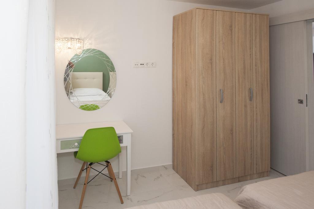 Apartments Villa Anamaria Trogir Exterior photo